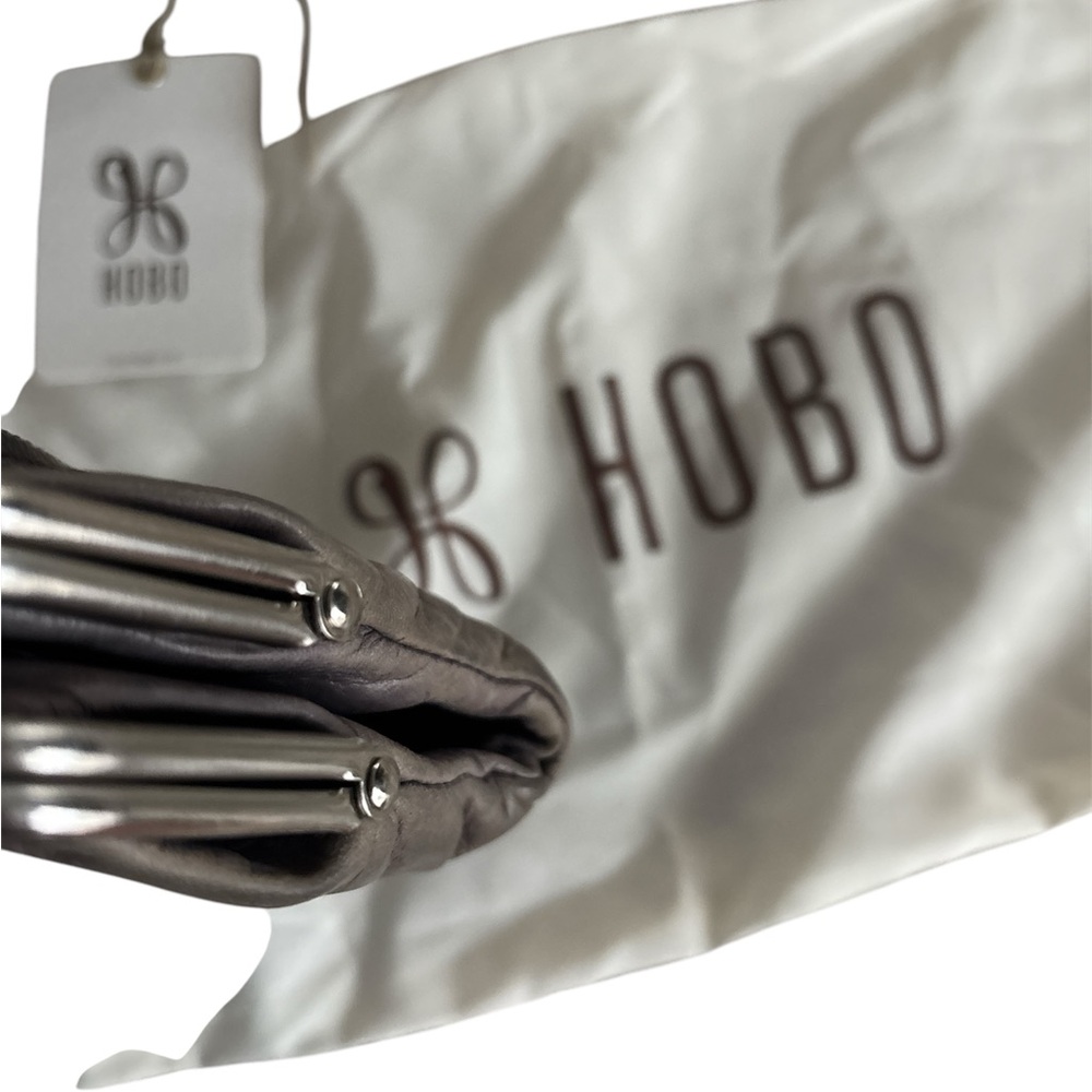 HOBO Shelli Wallet - Picture 3 of 9